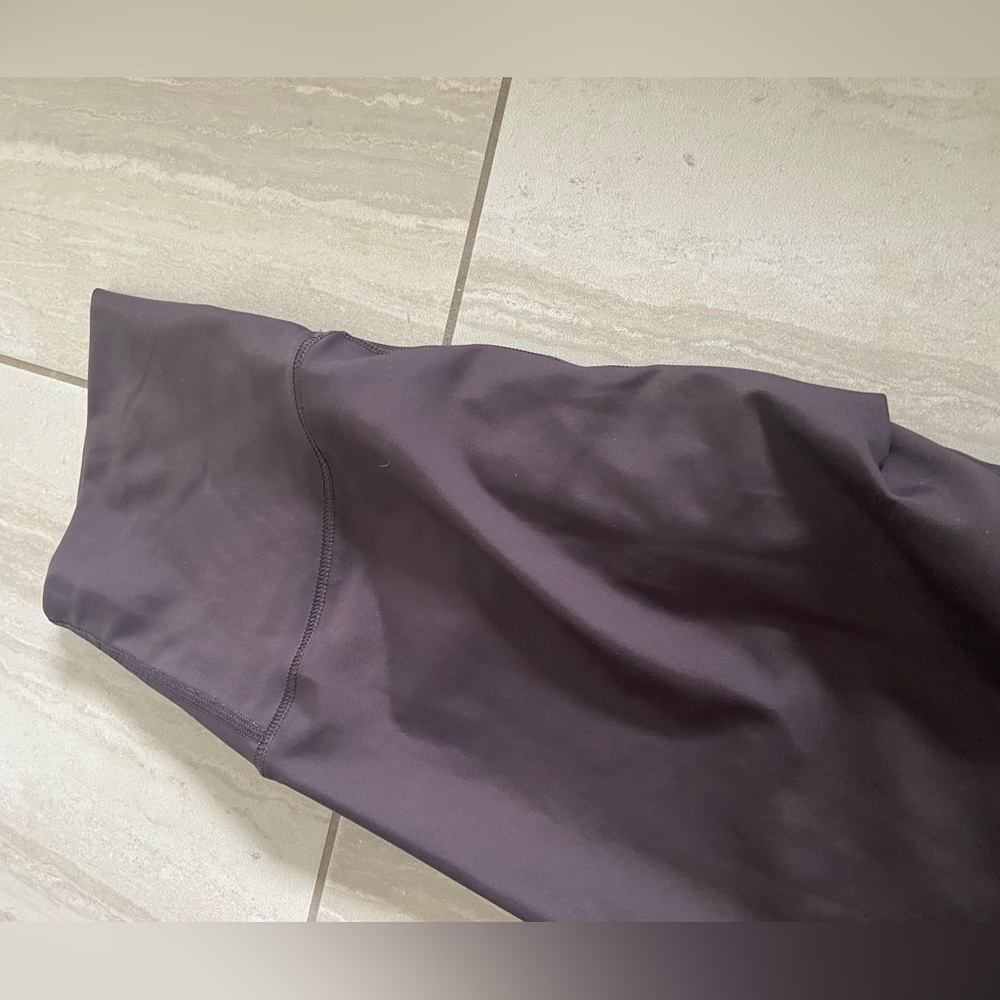 Offline by aerie 7/8 HR leggings size large in‎ DEEP EARTH - Picture 3 of 4